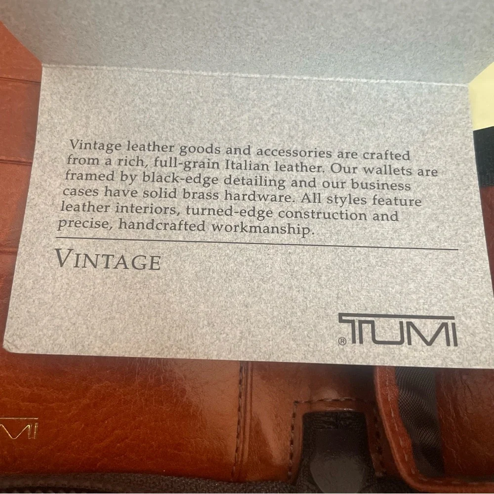 Vintage Tumi Small Leather Zip Around Wallet